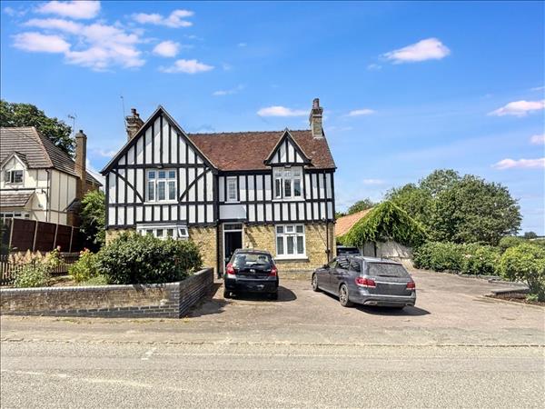 Swan House, Station Road, Turvey