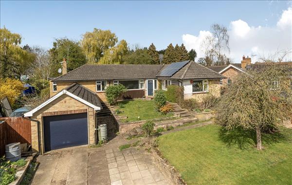 Camerota, Moor End Road, Radwell