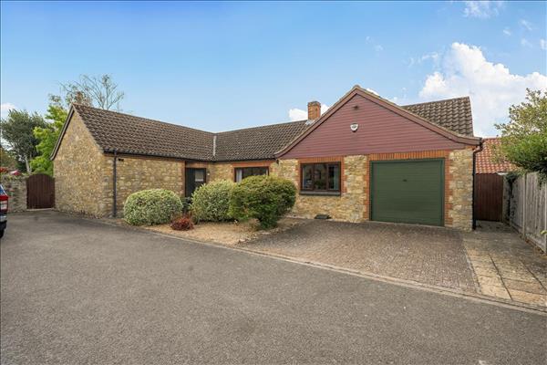 Regents Mews, Biddenham